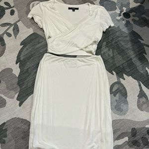 Two piece. White lulus set.